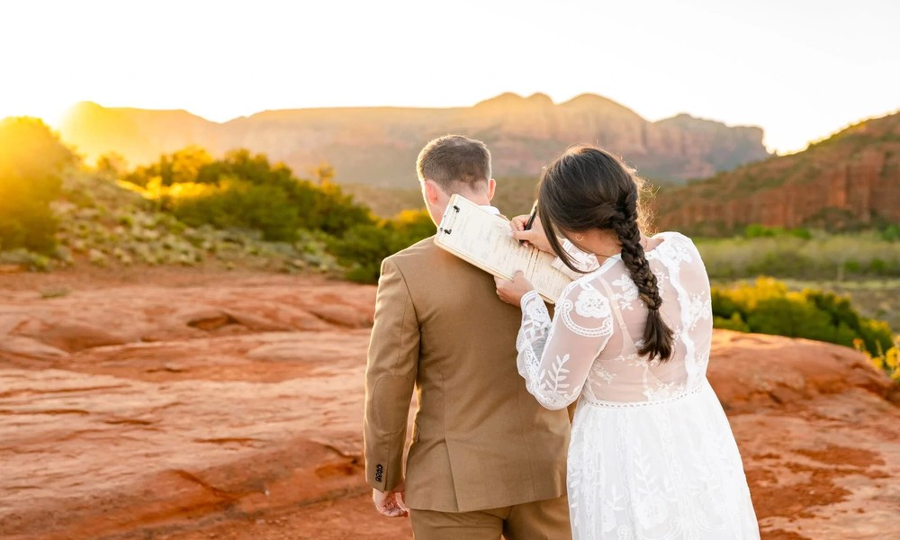 Cathedral Rock Wedding Guide for Sedona Elopements